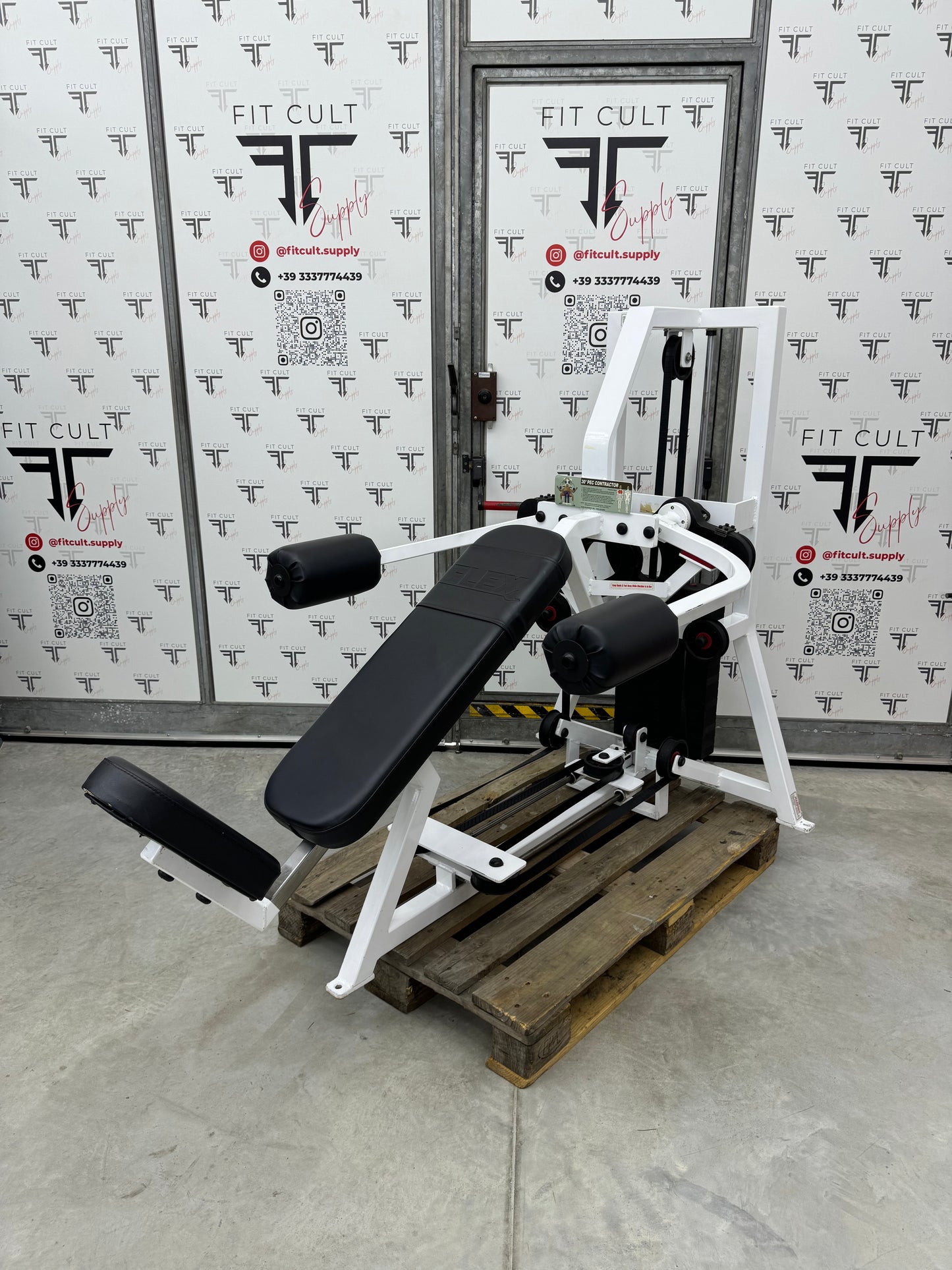 Flex Fitness 30° Pec Contractor