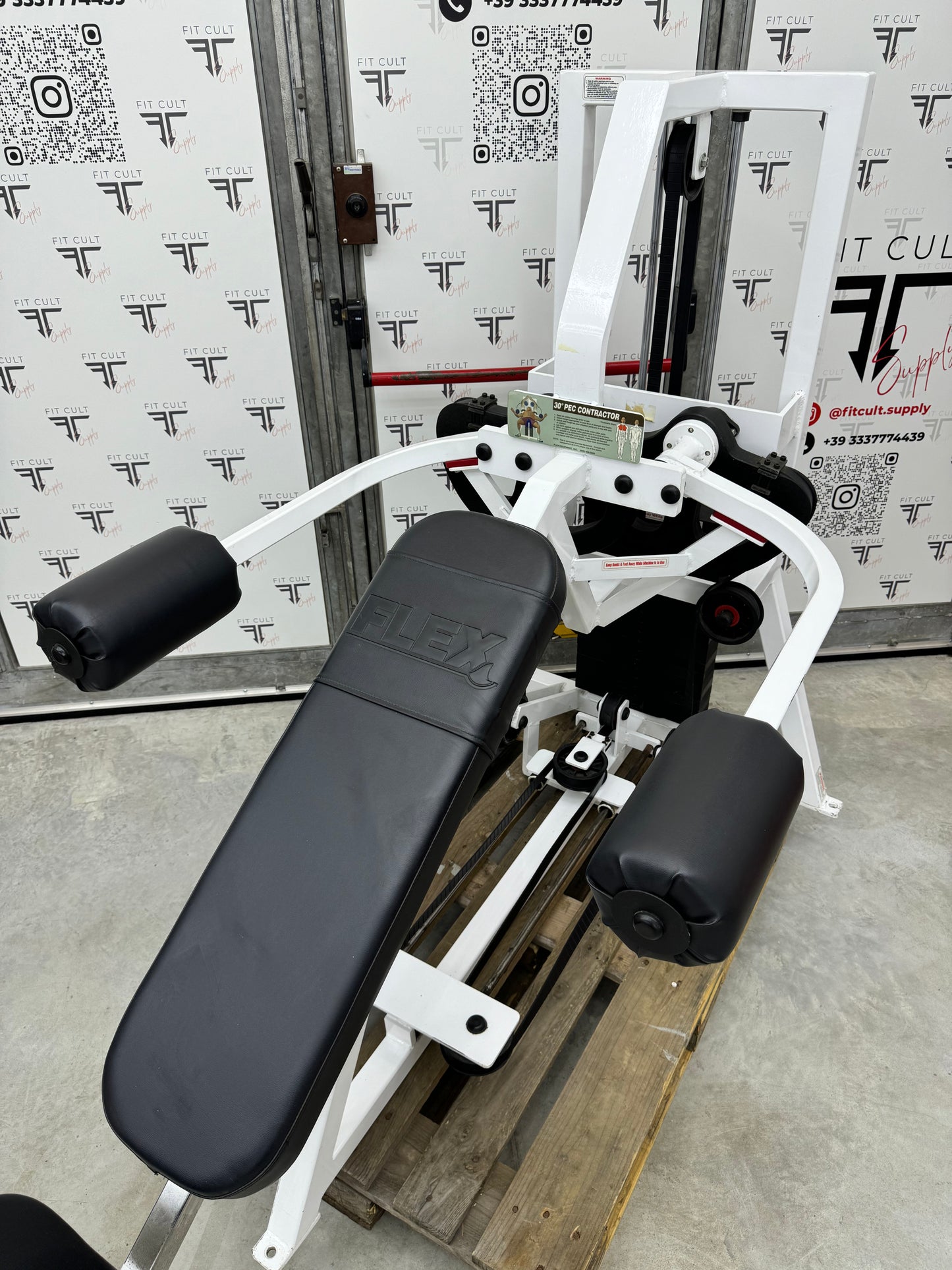 Flex Fitness 30° Pec Contractor