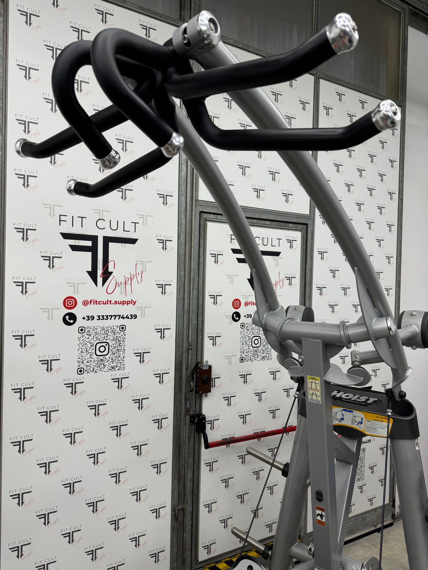 Hoist Roc-It Plate Loaded Lat Pulldown