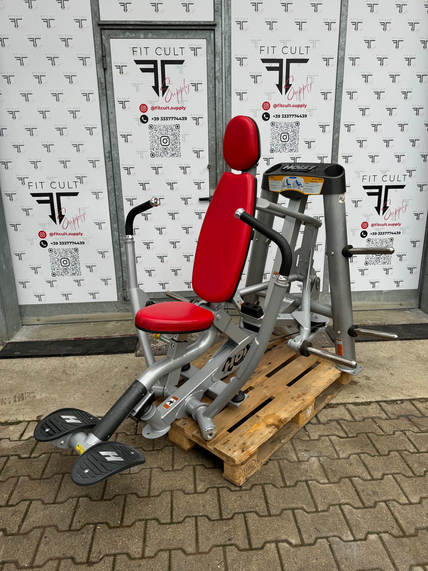Hoist Roc-It Plate Loaded Decline Chest Press