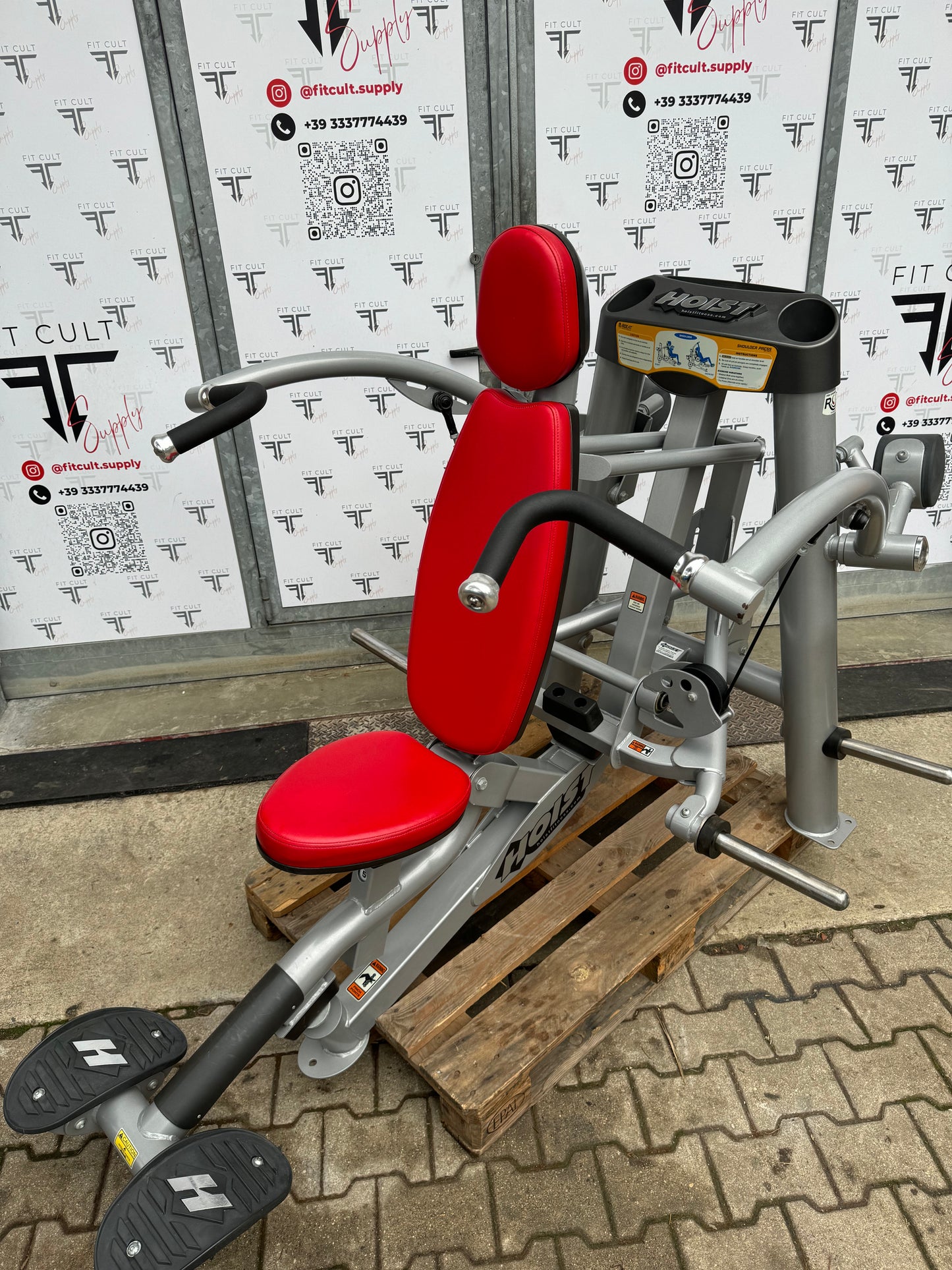 Hoist Roc-It Plate Loaded Shoulder Press