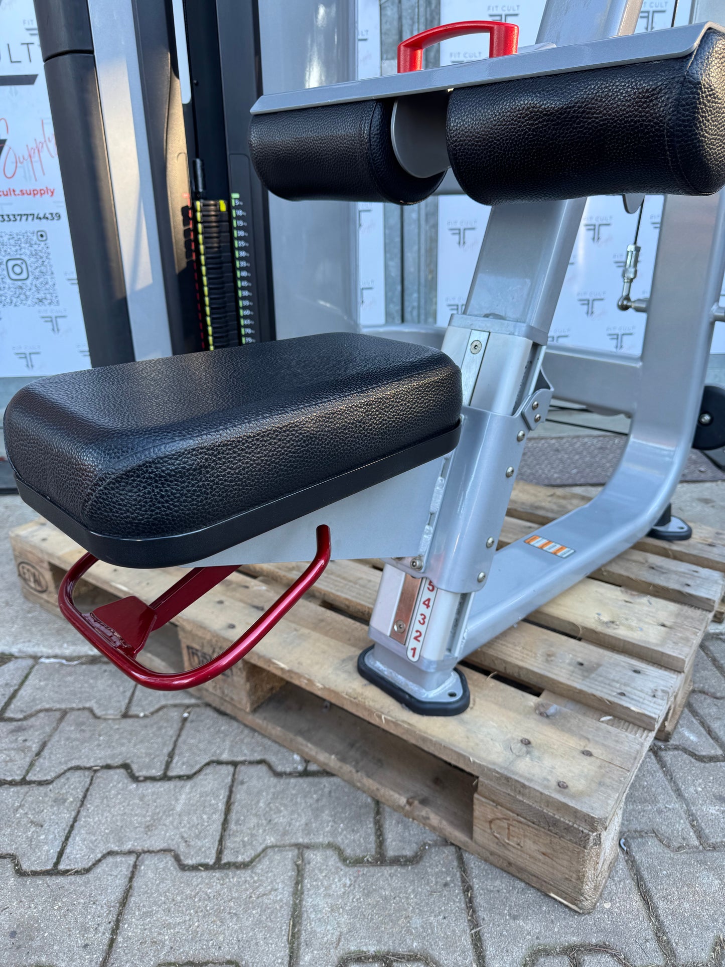 Star Trac Inspiration Lat Pull Down