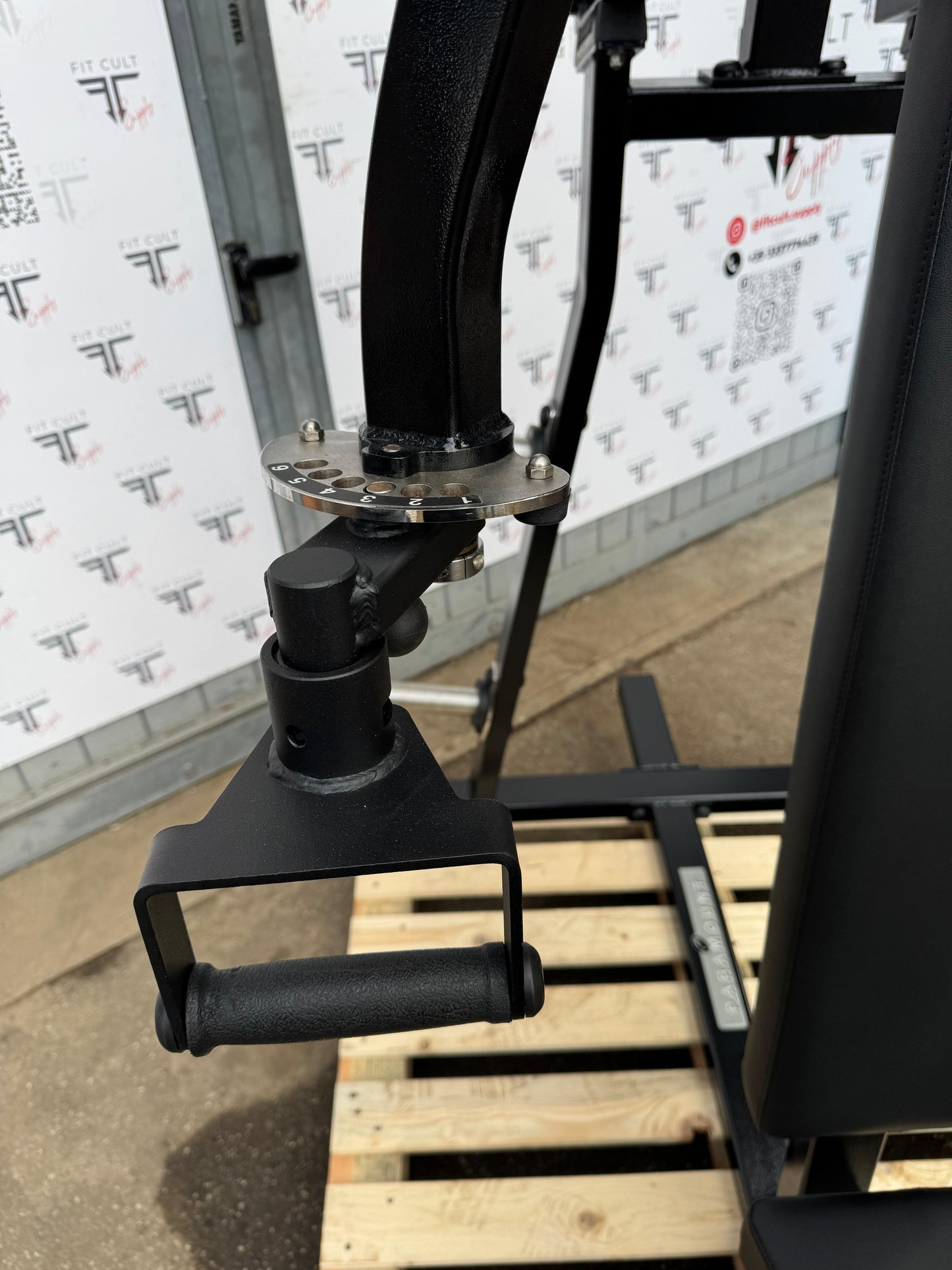 Paramount Plate Loaded Rotary Chest Press FW-800