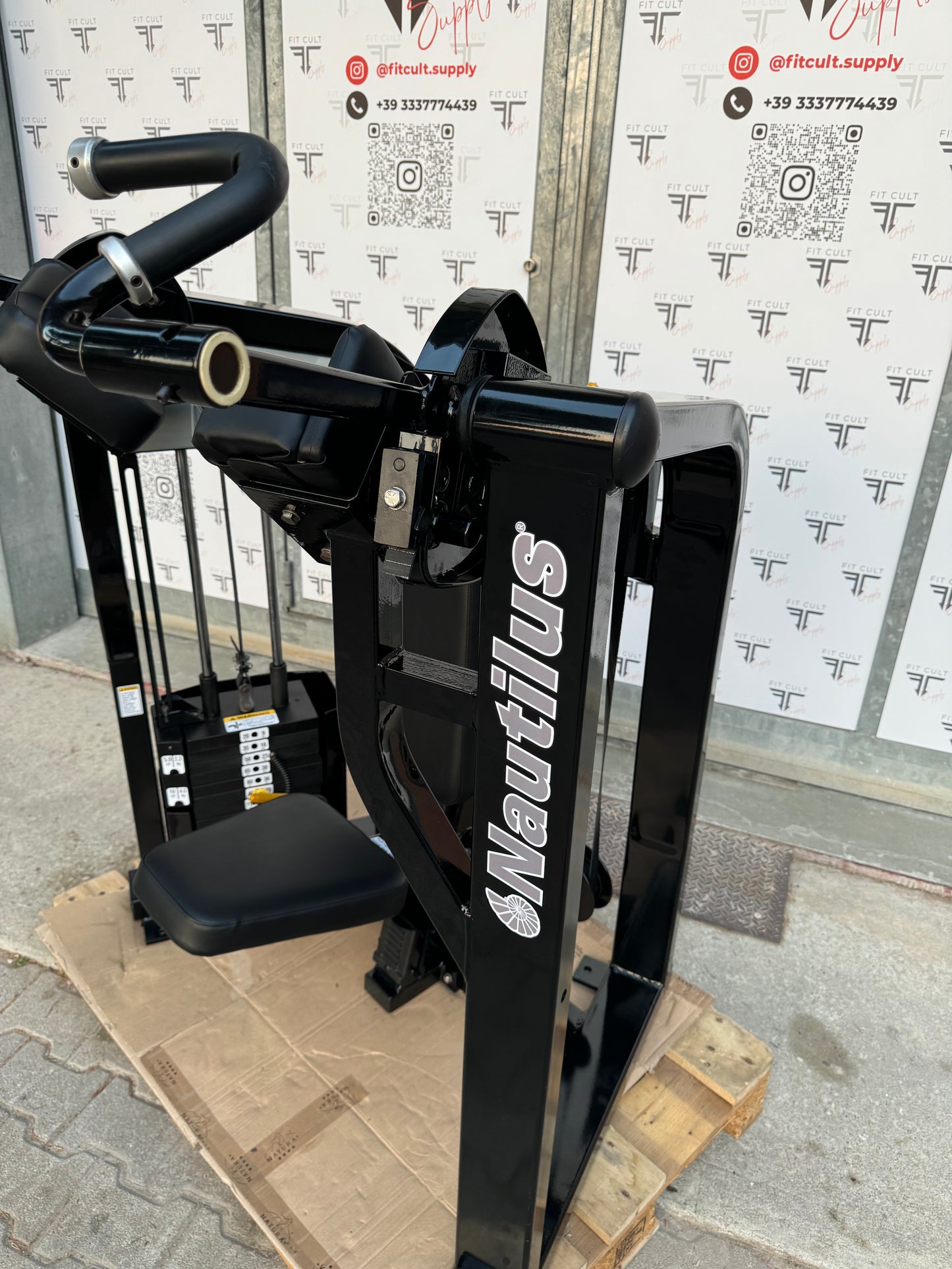 Nautilus Nitro Biceps Curl (RESTORED)