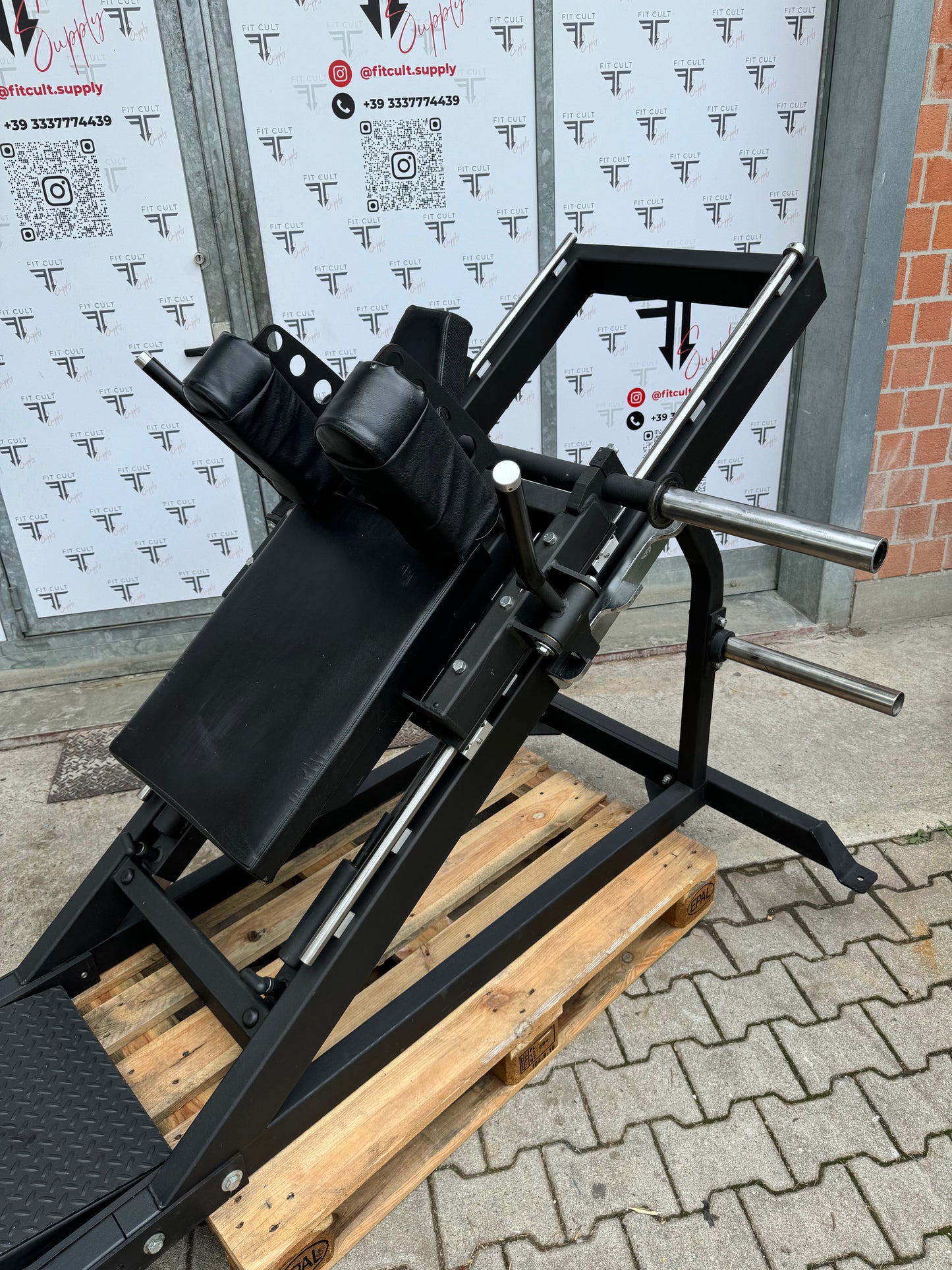 Nebula 3rd Gen 35th Hack Squat