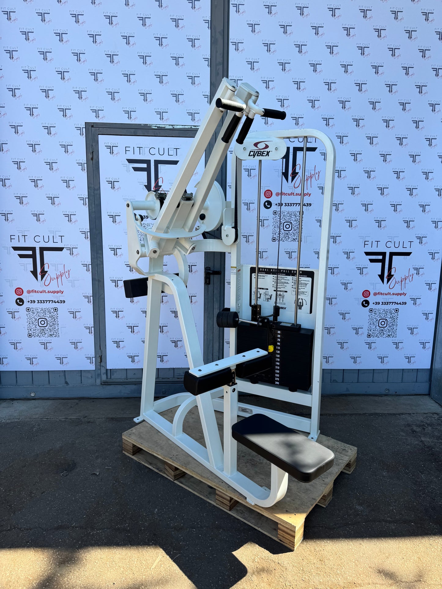 Cybex Vr2 Dual Axis Lat Pulldown