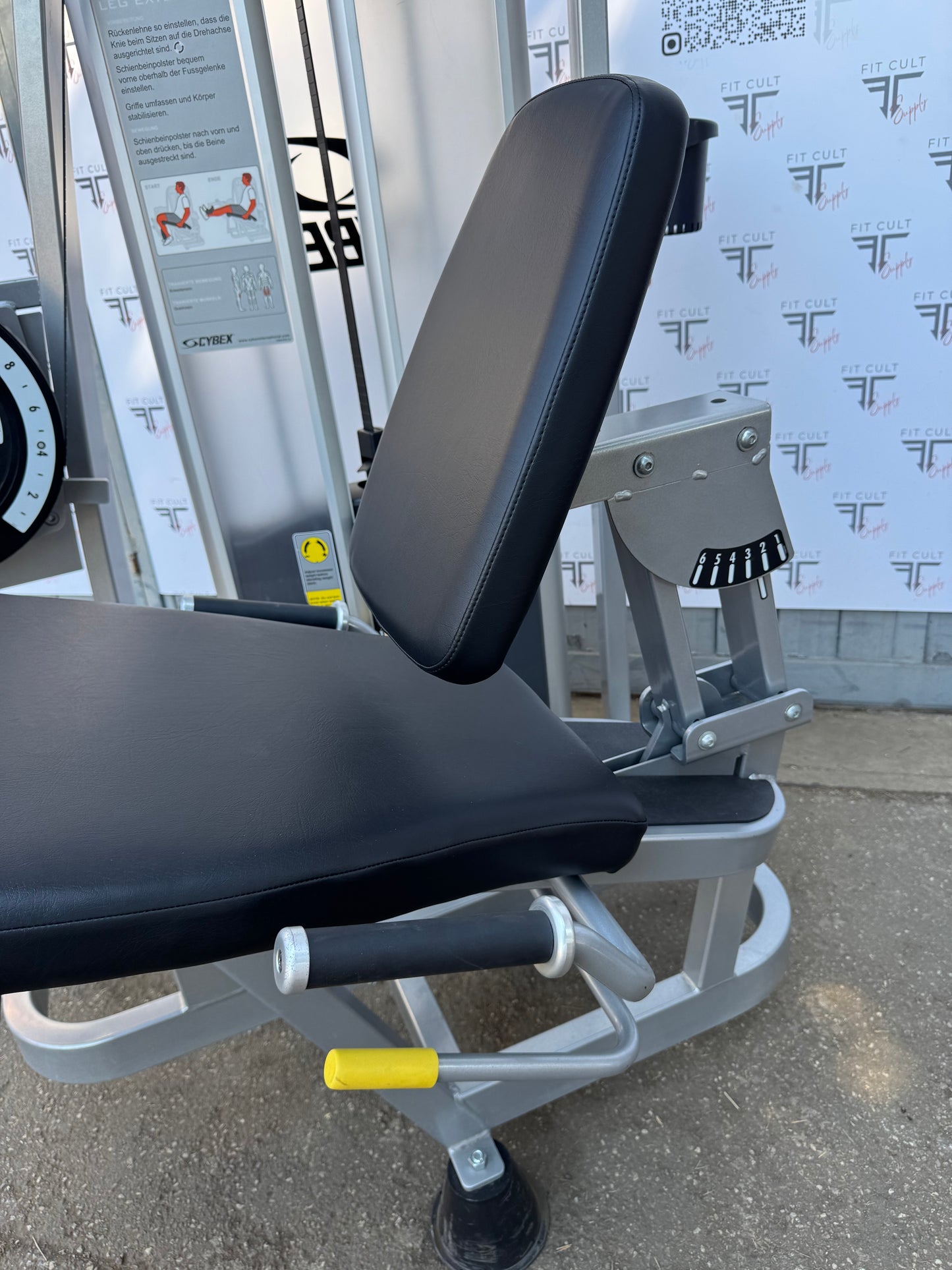 Cybex Eagle Leg Extension