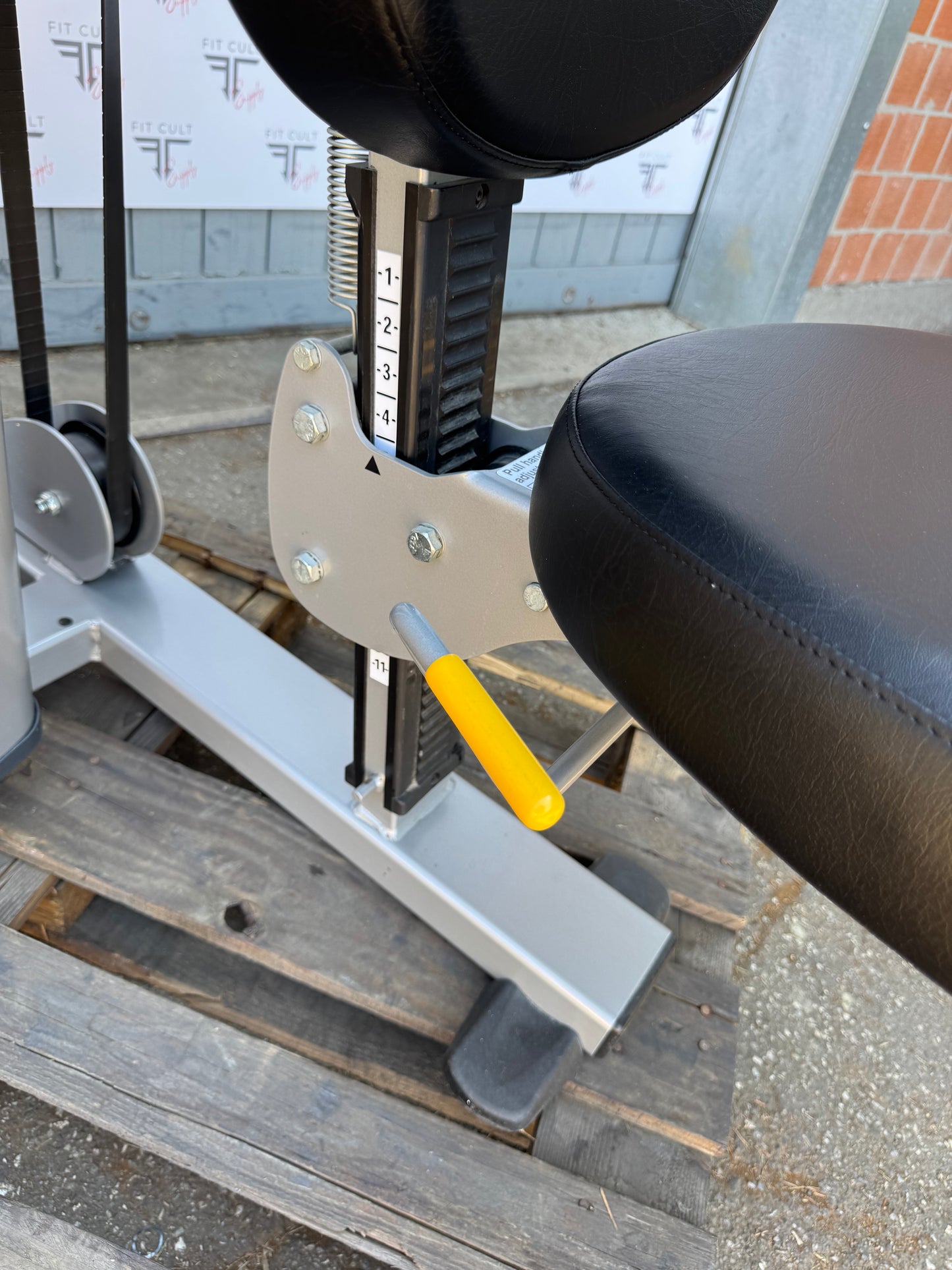 Nautilus Nitro Evo Overhead Press