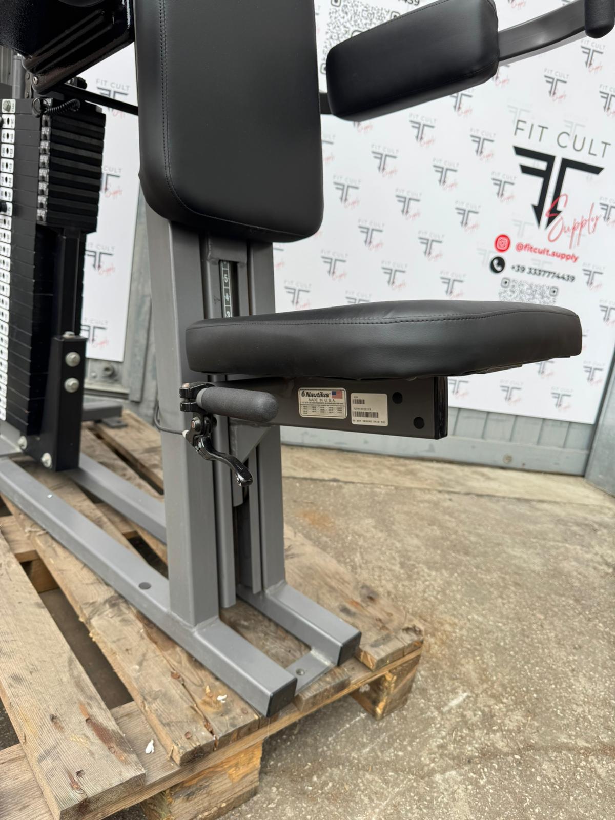 Nautilus 2st Lateral Raise