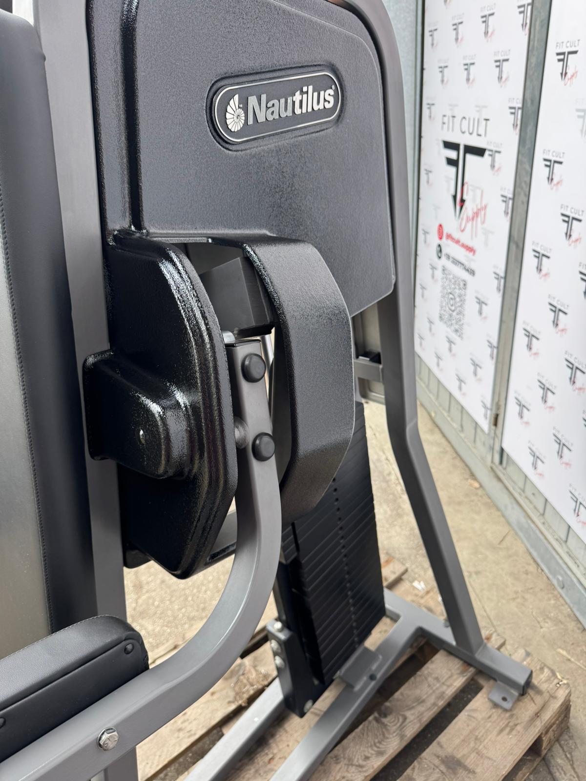 Nautilus 2st Lateral Raise