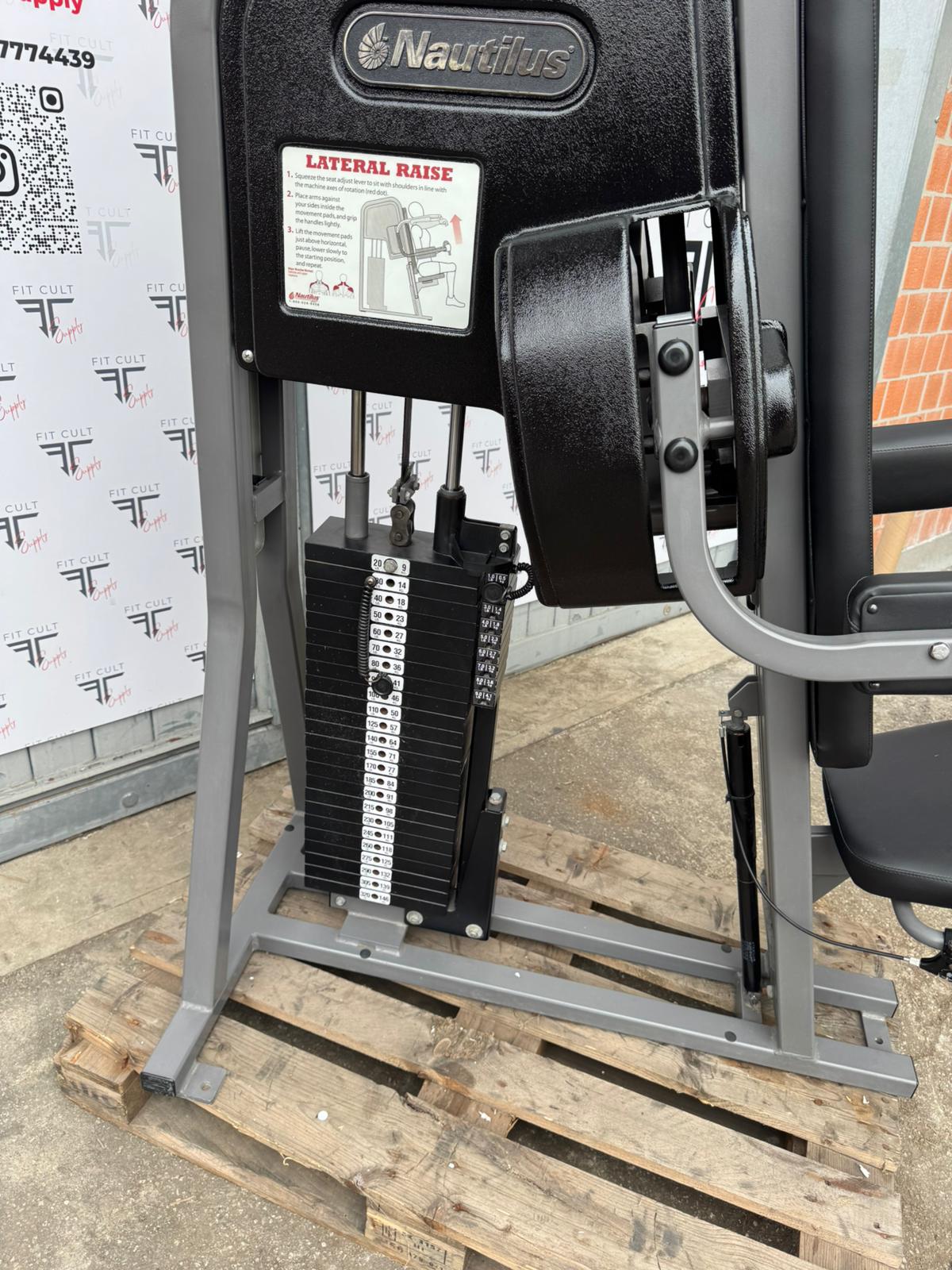 Nautilus 2st Lateral Raise