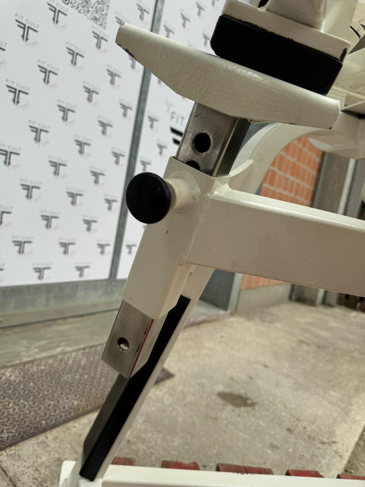 Cybex Plate Loaded Advanced Incline Press
