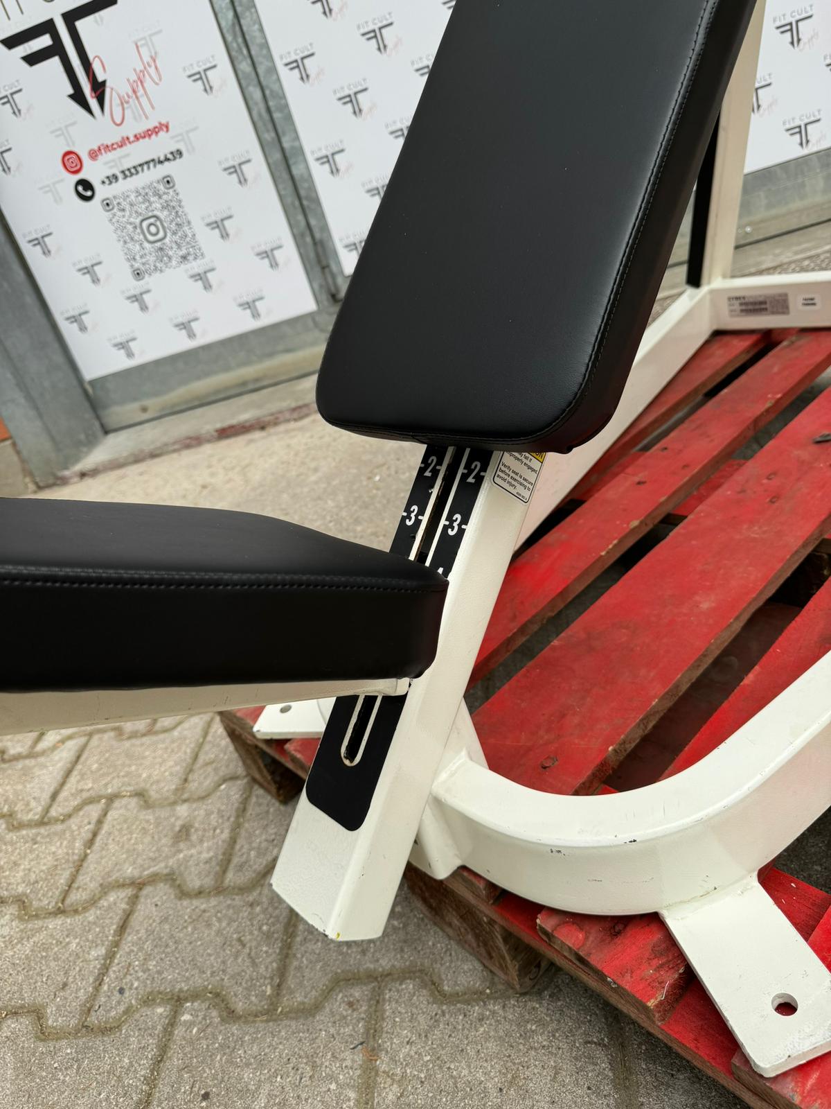 Cybex Plate Loaded Advanced Incline Press