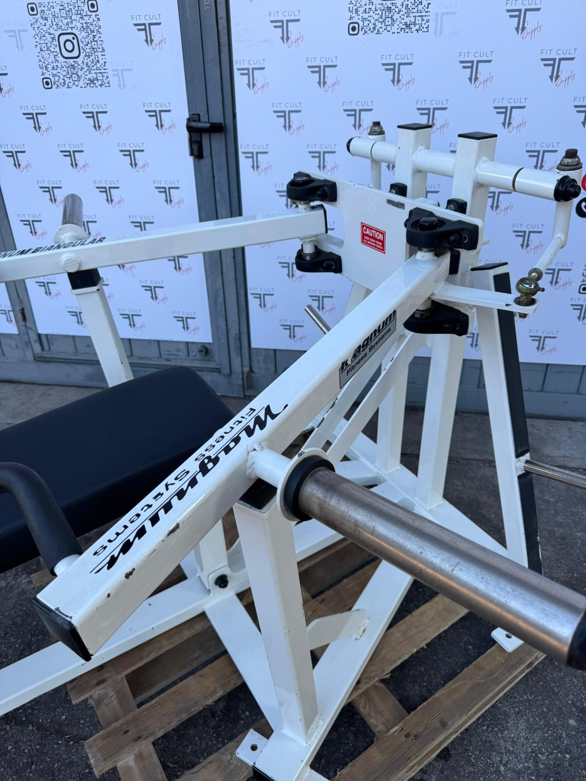 Magnum Biangular Chest Press Plate Loaded