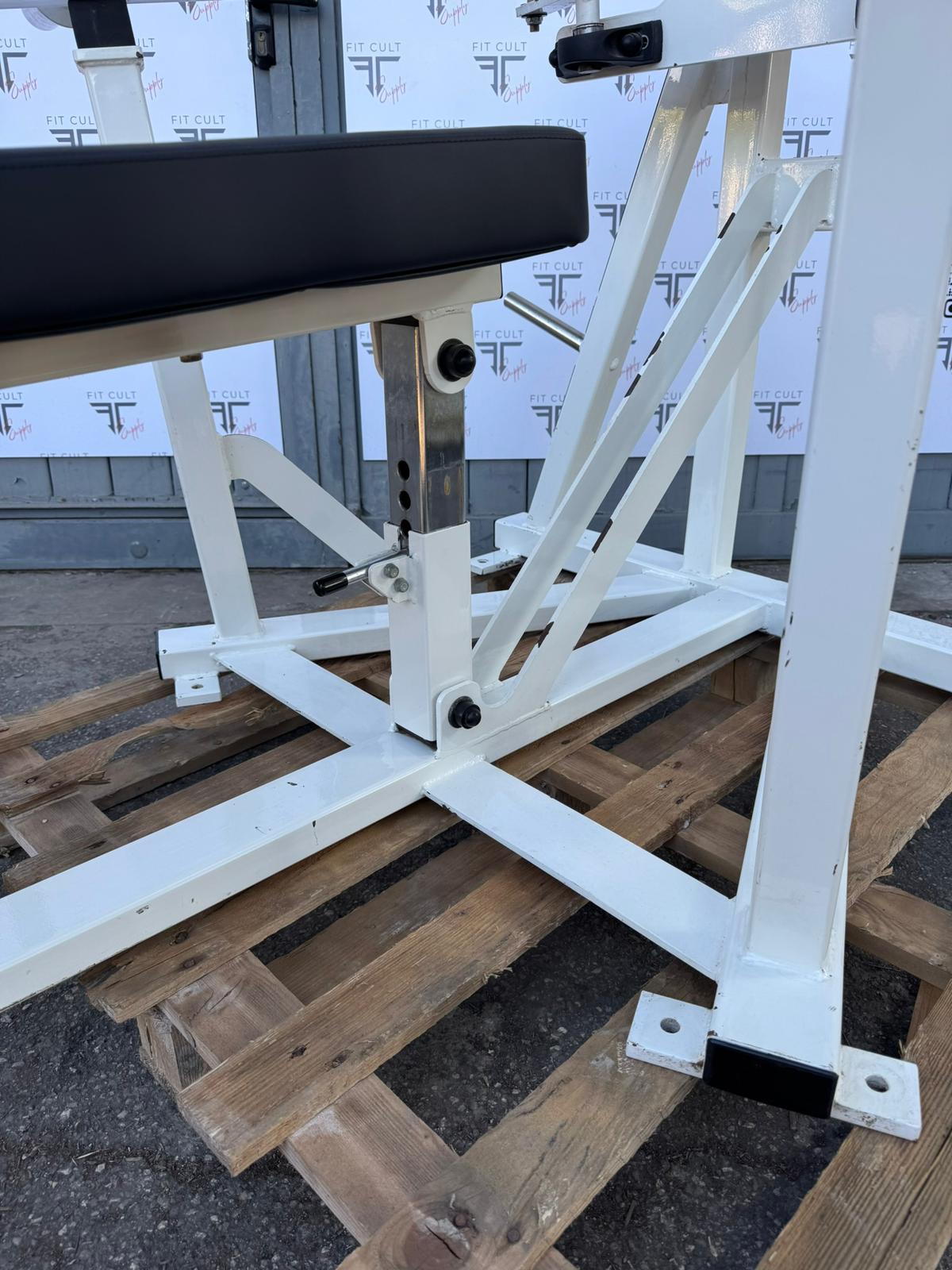 Magnum Biangular Chest Press Plate Loaded