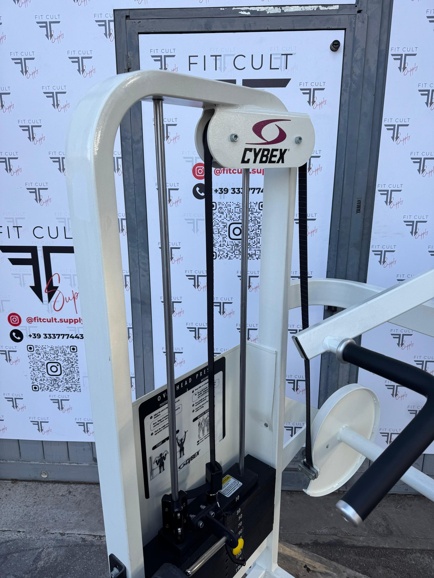 Cybex VR2 Overhead Press