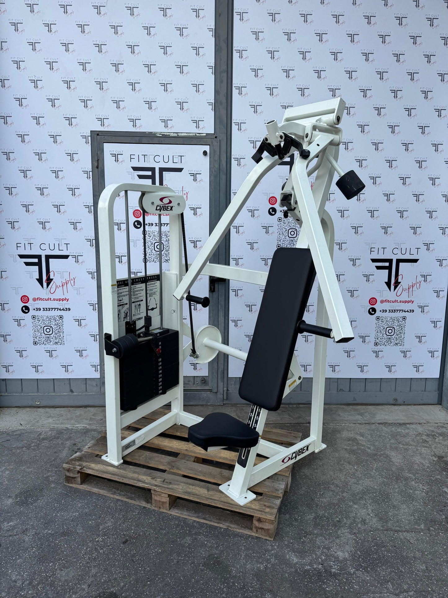 Cybex VR2 Dual Axis Chest Press