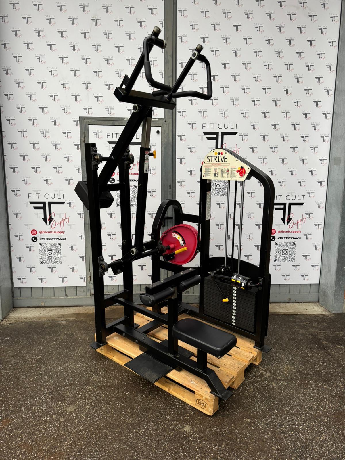 Strive Lat Pulldown